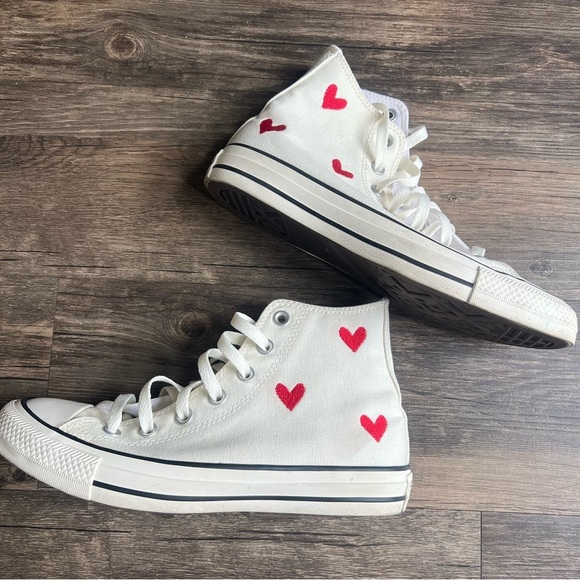 Converse Chuck Taylor All Star High Top White Red Hearts
Embroidered Sneaker 7.5 - Picture 7 of 13
